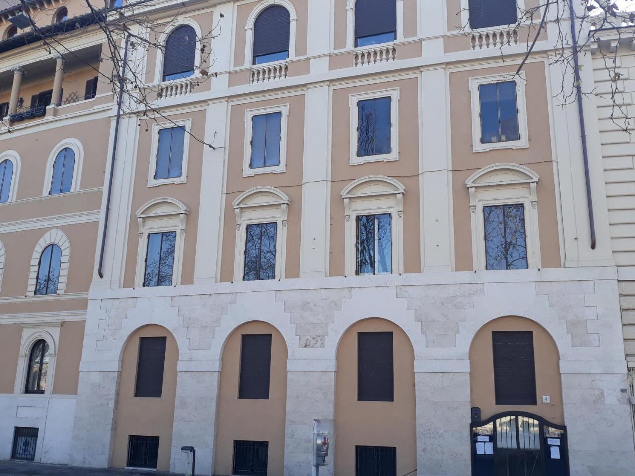 Gasthof Lungotevere Collection 2*